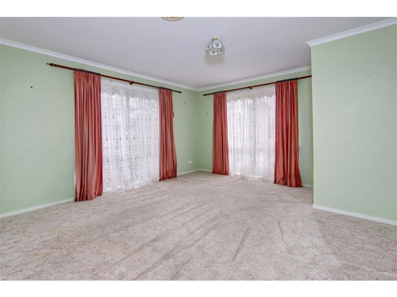 8 Banksia Place, Rosebud VIC 3939