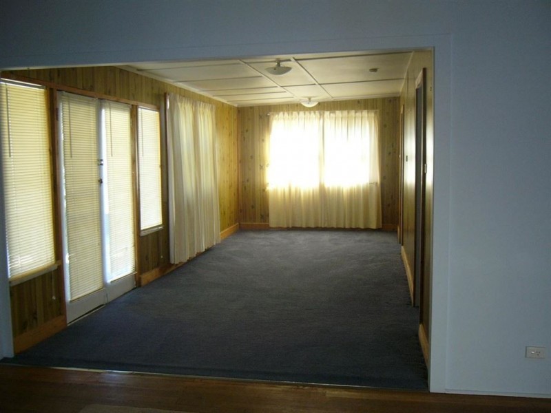 60 Rosemore Rd, Rosebud VIC 3939