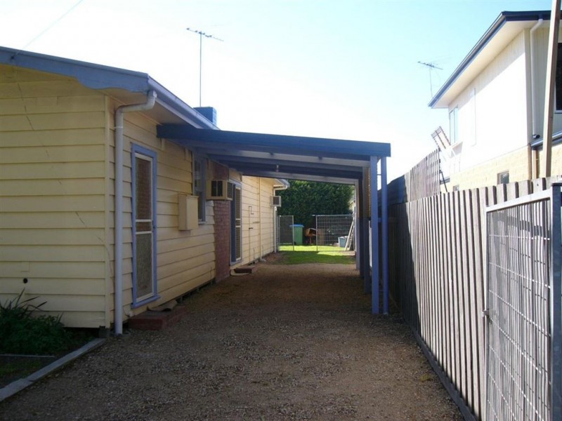 60 Rosemore Rd, Rosebud VIC 3939