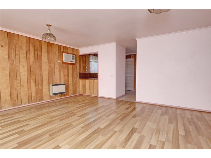 204 Ninth Avenue, Rosebud VIC 3939