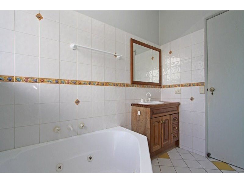 64 Kennington Road, Rosebud VIC 3939