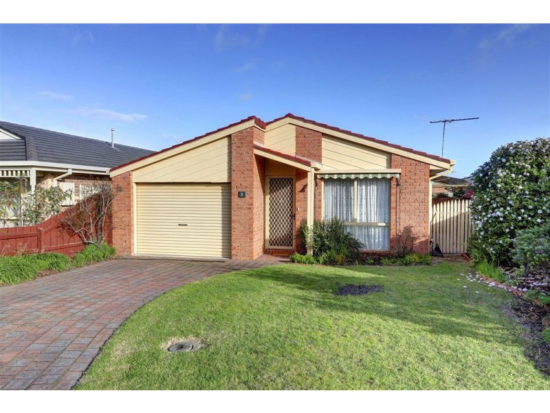 8 Banksia Place, Rosebud VIC 3939