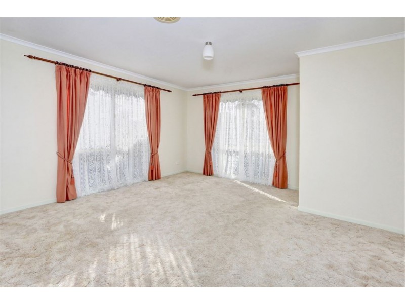 8 Banksia Place, Rosebud VIC 3939