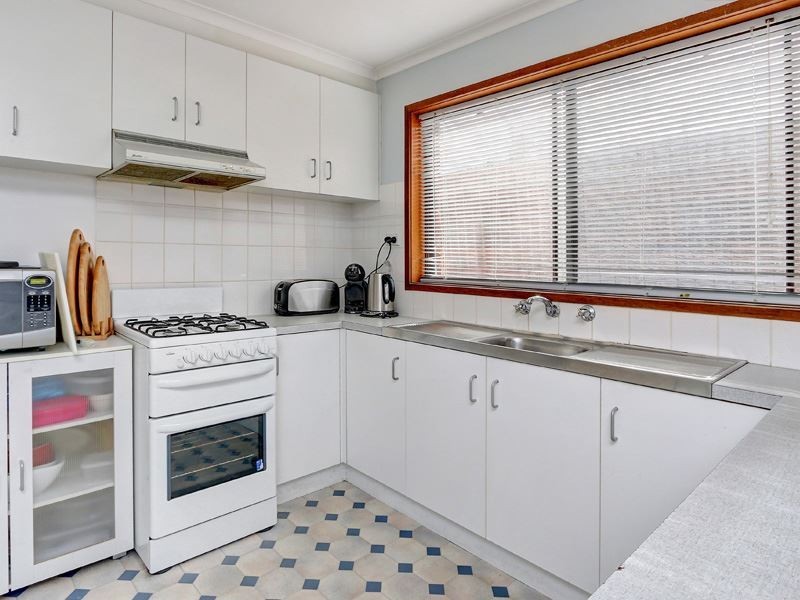 110 Second Avenue, Rosebud VIC 3939