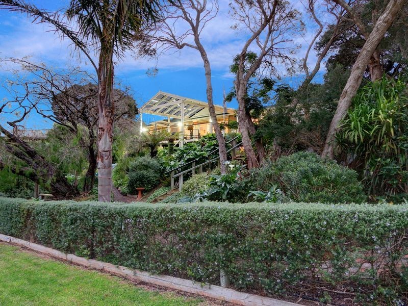 17 Fawkner Avenue, Blairgowrie VIC 3942