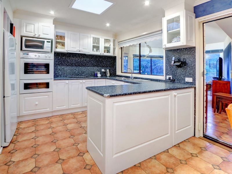 17 Fawkner Avenue, Blairgowrie VIC 3942