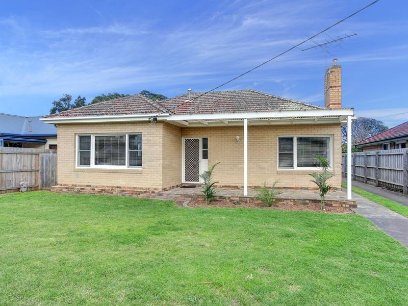 38 Ocean Street, Rosebud VIC 3939