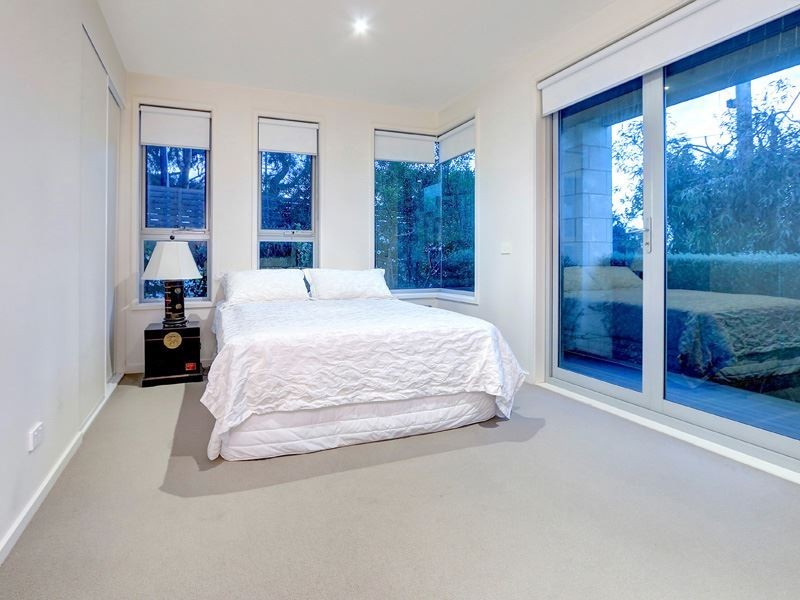 2 The Boulevard, Mccrae VIC 3938