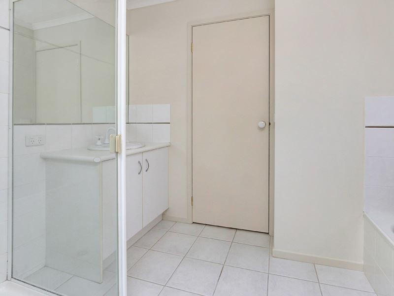 2/23 Hope Street, Rosebud VIC 3939