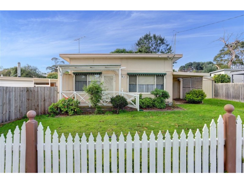 67 Ocean Street, Rosebud VIC 3939