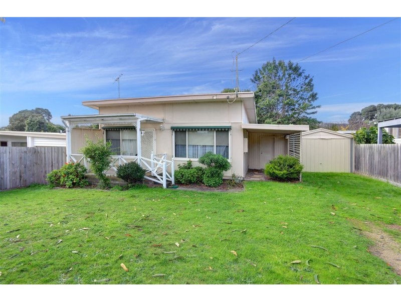 67 Ocean Street, Rosebud VIC 3939