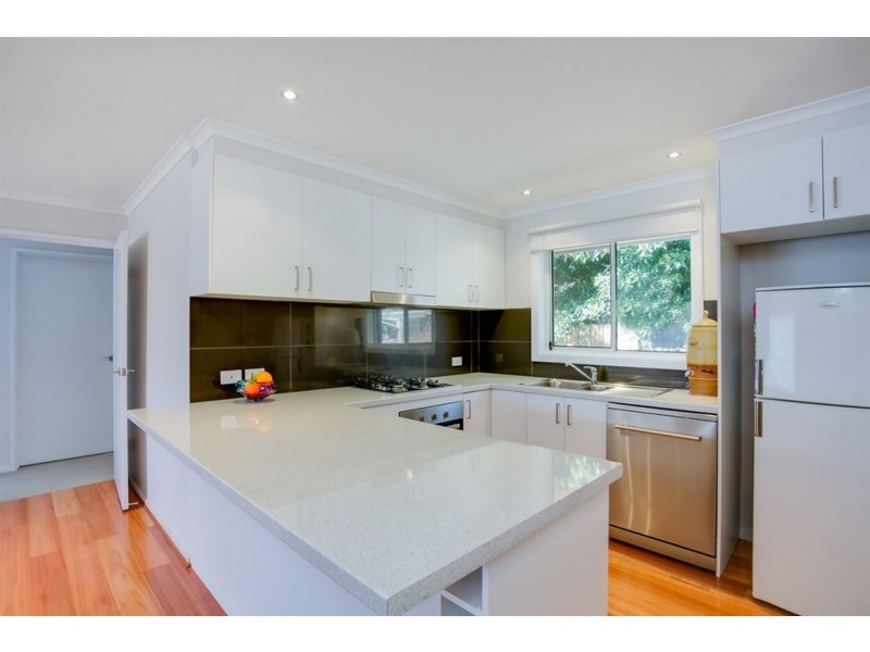 4/16 Johns Road, Mornington VIC 3931