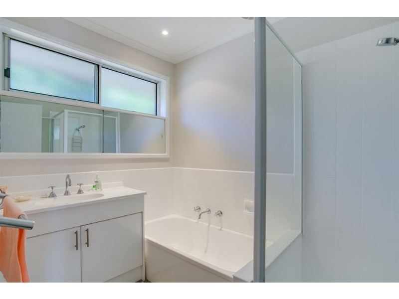 4/16 Johns Road, Mornington VIC 3931
