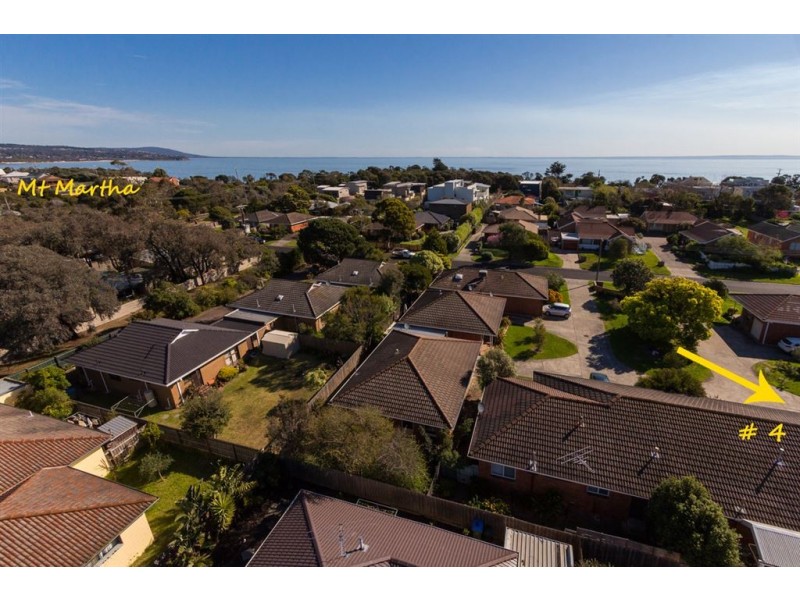 4/16 Johns Road, Mornington VIC 3931