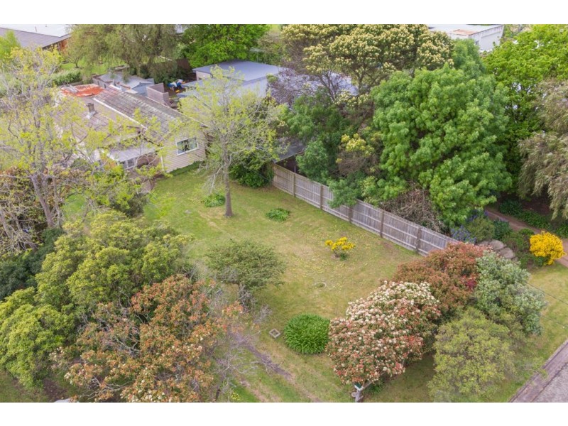 20 Moorfield Avenue, Rosebud VIC 3939