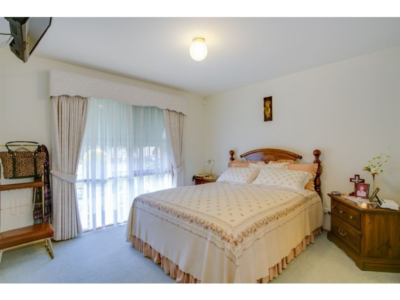 44 Violet Street, Rosebud West VIC 3940