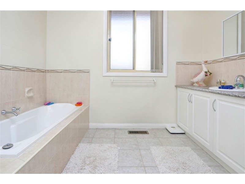 44 Hillman Avenue, Mccrae VIC 3938