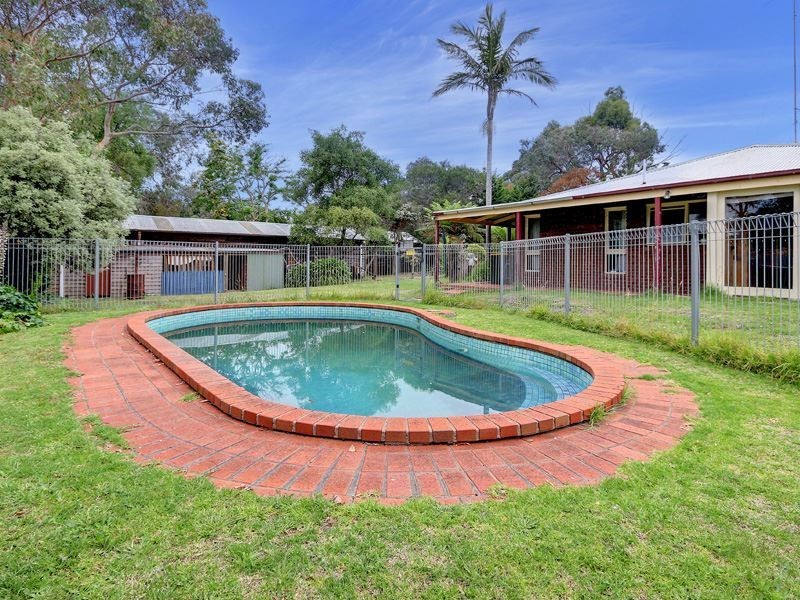 8 Wakool Avenue, Rosebud VIC 3939