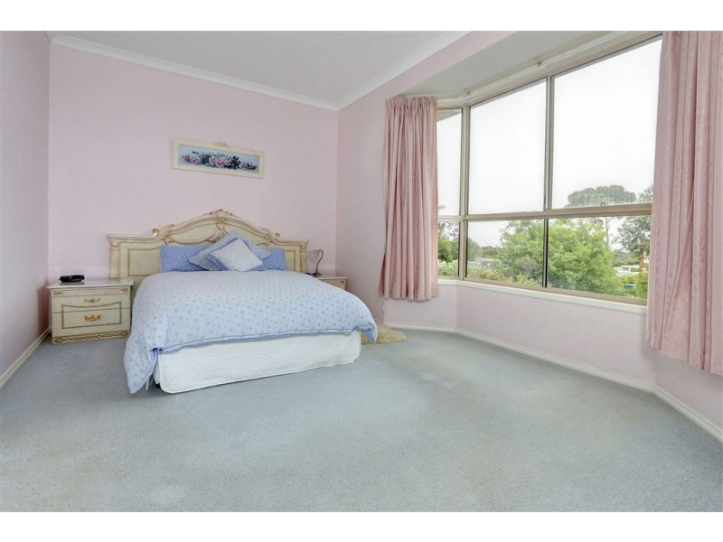 3 Cowley Avenue, Mccrae VIC 3938