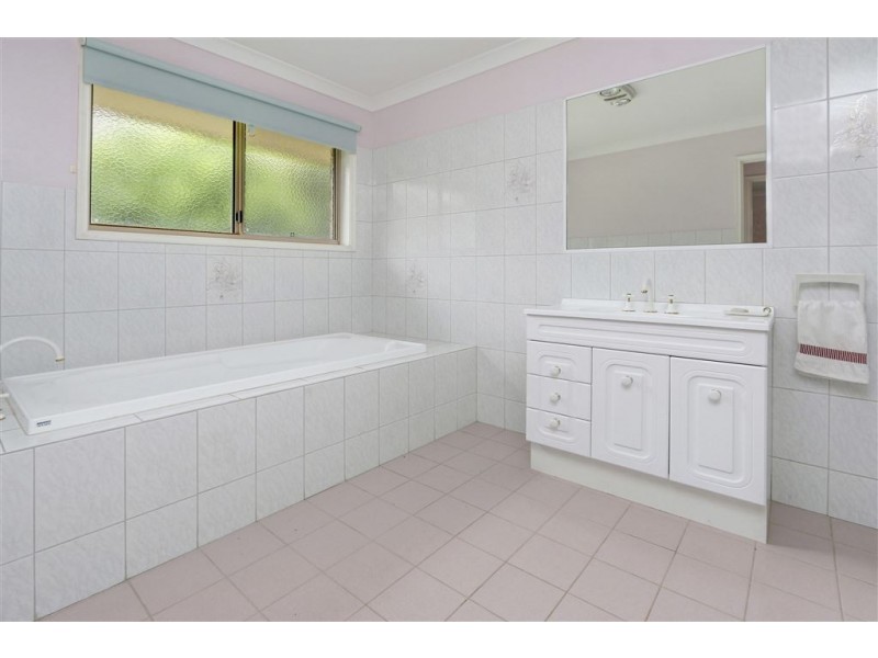 3 Cowley Avenue, Mccrae VIC 3938