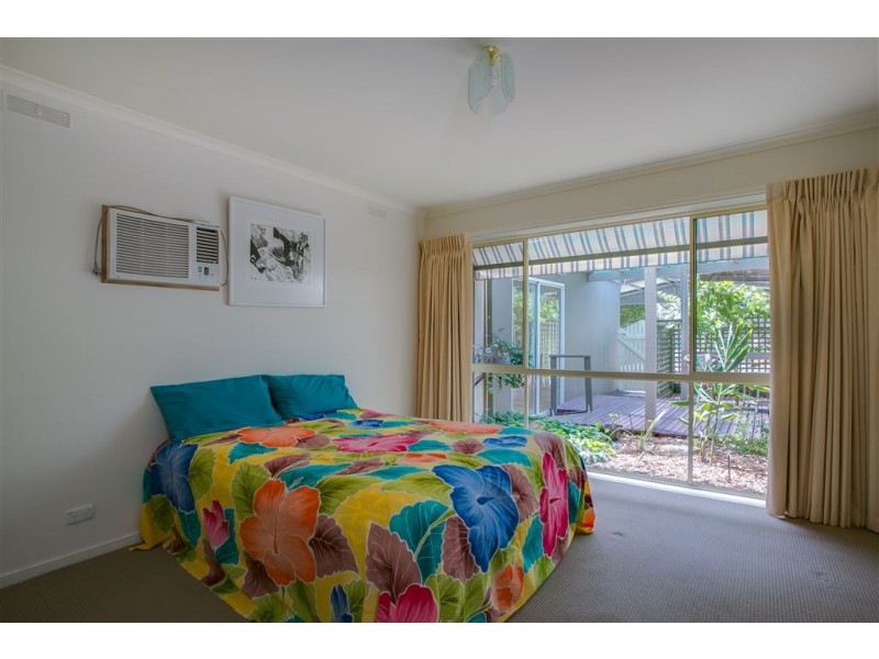 55 Mawarra Avenue, Rosebud West VIC 3940