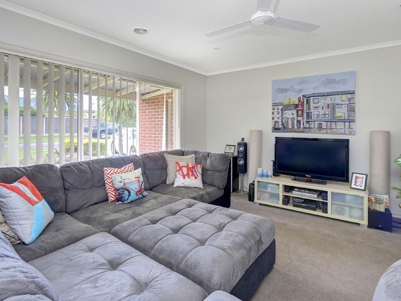 36 Sunningdale Road, Rosebud VIC 3939