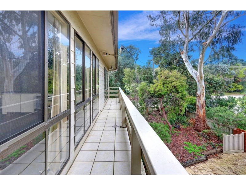 50 Murawa Drive, Rosebud VIC 3939