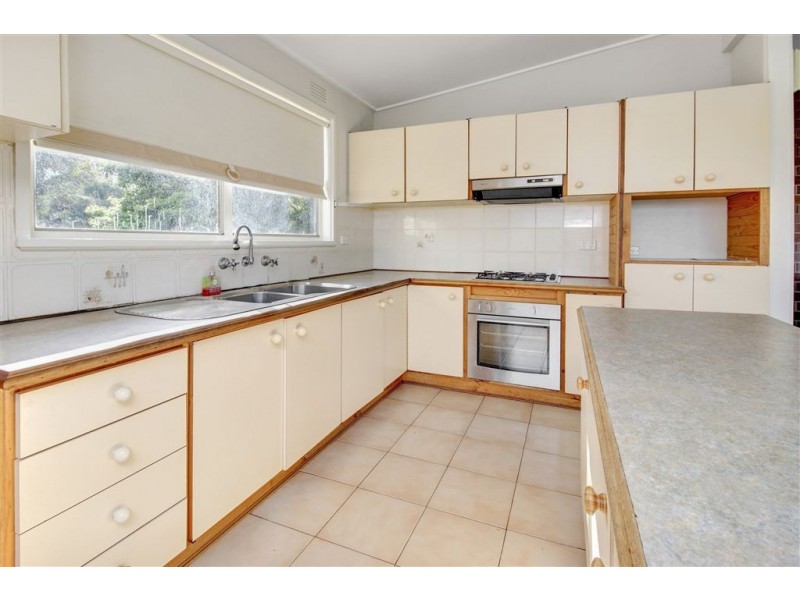 50 Murawa Drive, Rosebud VIC 3939