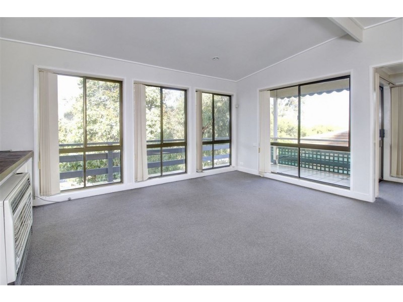 50 Murawa Drive, Rosebud VIC 3939