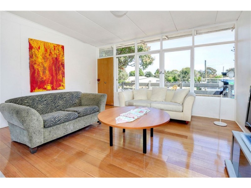 30 Hilary Avenue, Mccrae VIC 3938