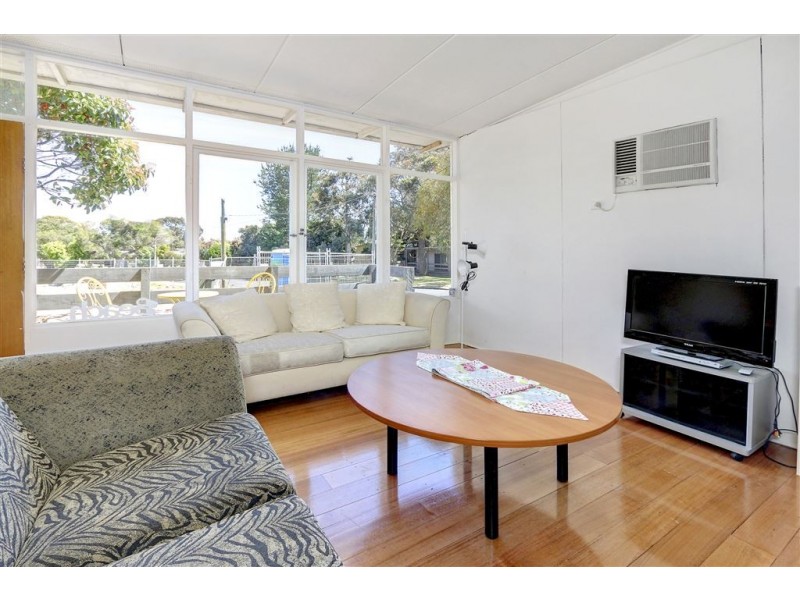 30 Hilary Avenue, Mccrae VIC 3938