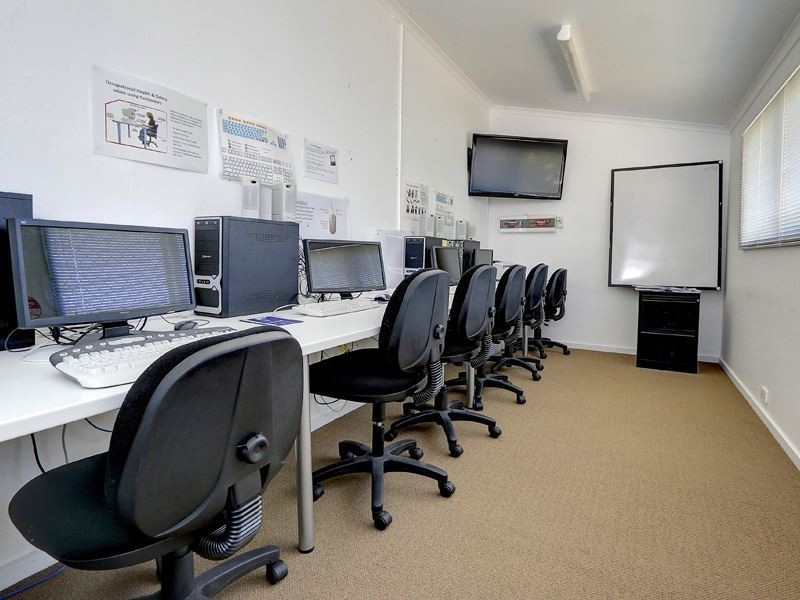 15 Mitchell Street, Rosebud VIC 3939