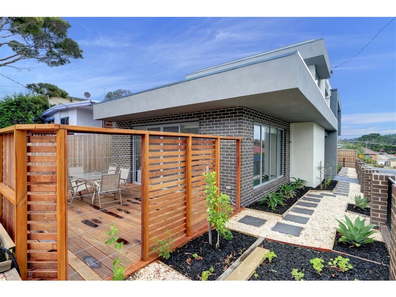 14 Seventh Ave, Rosebud VIC 3939