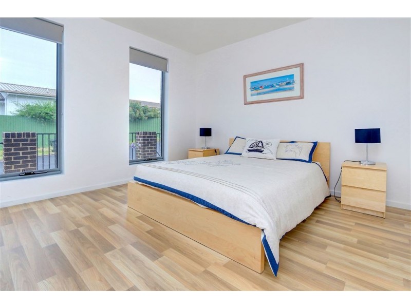 14 Seventh Ave, Rosebud VIC 3939