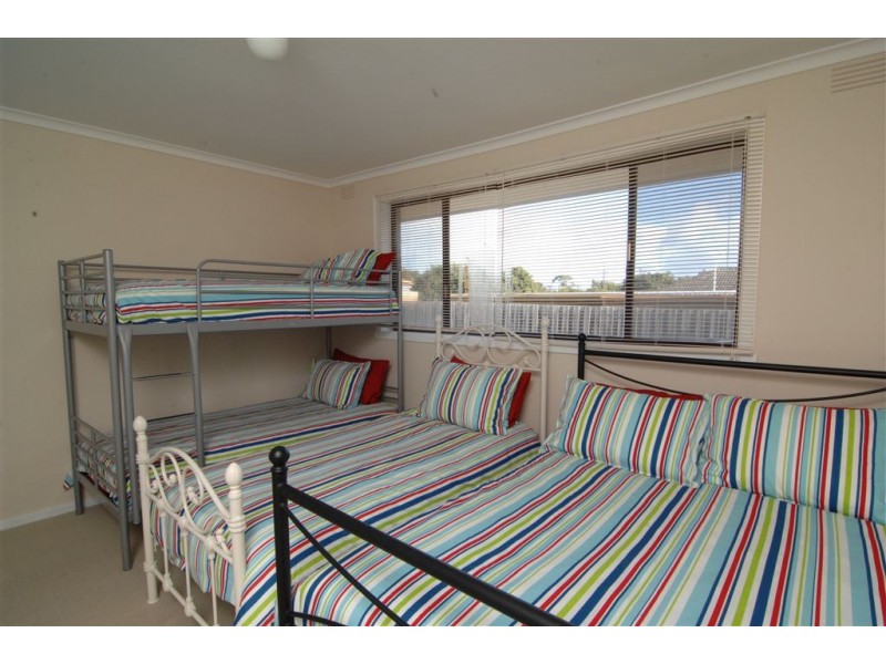 17 Hakea Avenue, Rosebud West VIC 3940