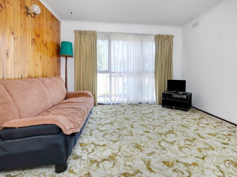 15 Swans Way, Rosebud West VIC 3940