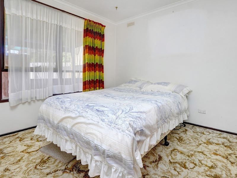 15 Swans Way, Rosebud West VIC 3940