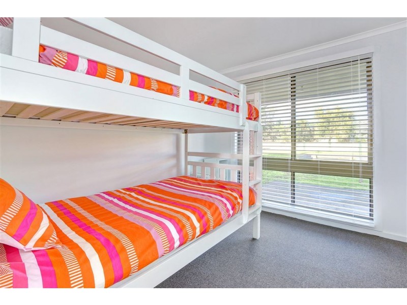2B Pearson Street, Rosebud West VIC 3940