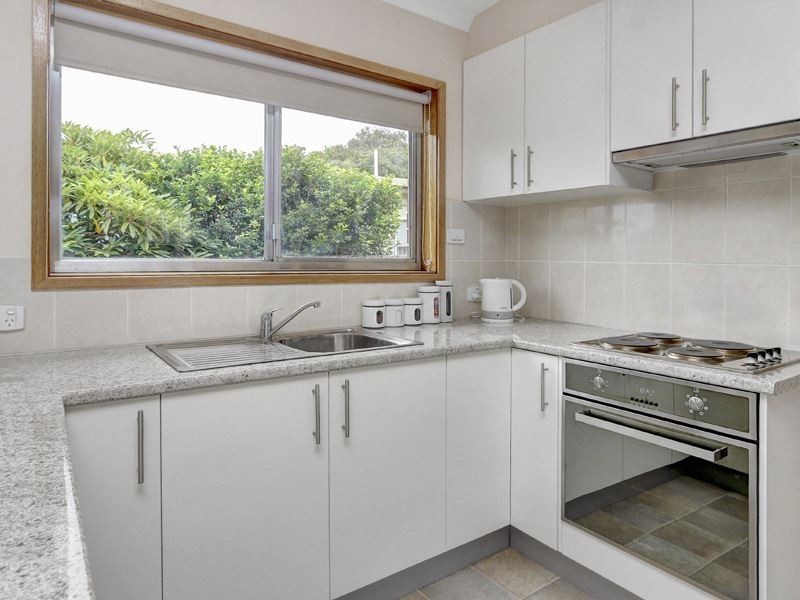 193 Eighth Avenue, Rosebud VIC 3939