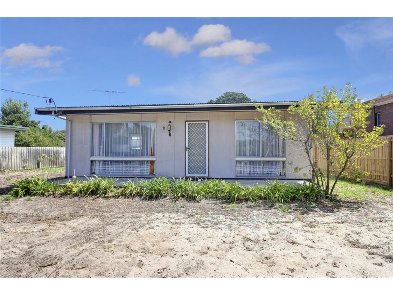 70 Broadway, Rosebud West VIC 3940