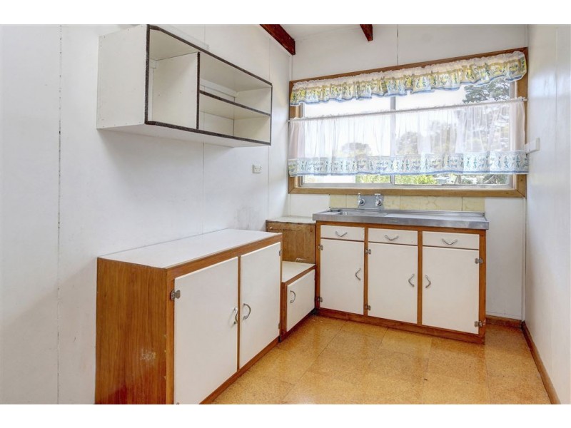 70 Broadway, Rosebud West VIC 3940