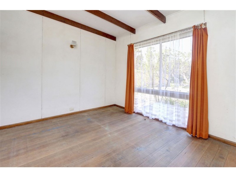 70 Broadway, Rosebud West VIC 3940