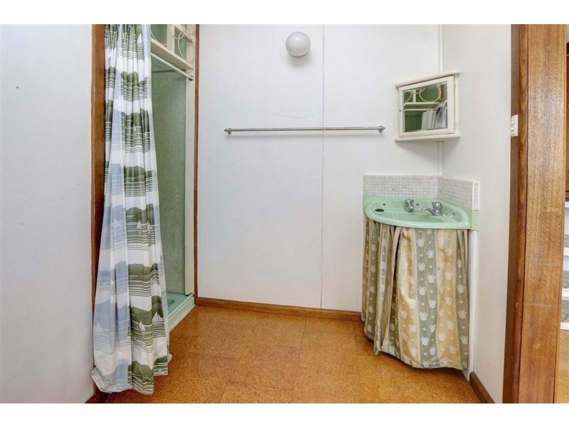 70 Broadway, Rosebud West VIC 3940