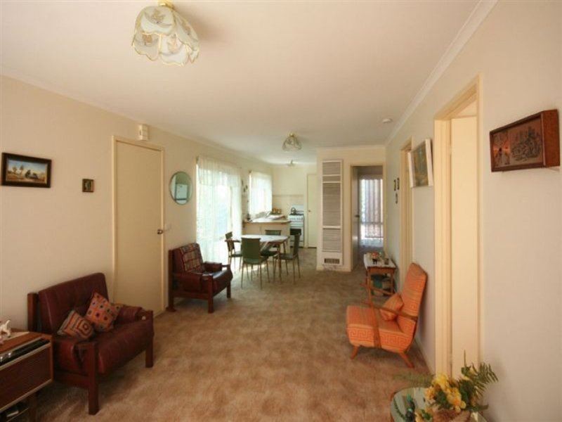 203 Ninth Avenue, Rosebud VIC 3939