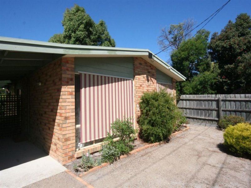 203 Ninth Avenue, Rosebud VIC 3939