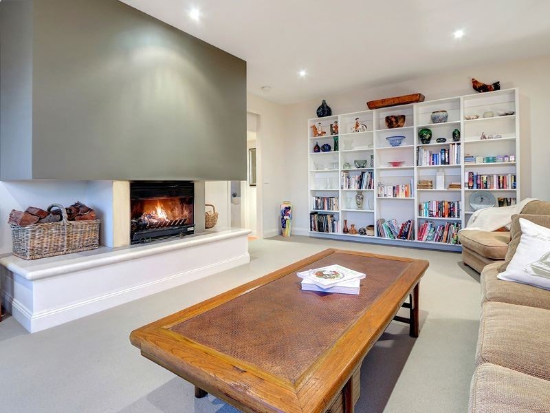 2 The Boulevard, Mccrae VIC 3938