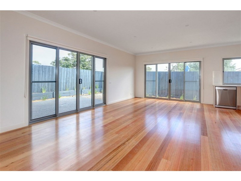 3/8 Warranilla Avenue, Rosebud VIC 3939