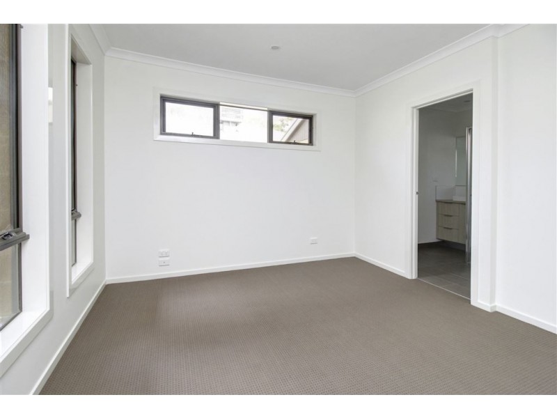 2/12 Anne Street, Rosebud VIC 3939