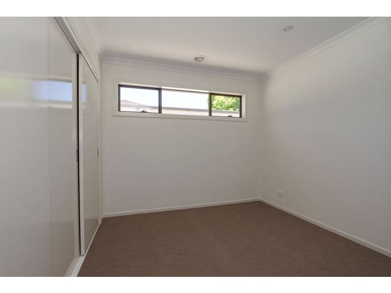 2/12 Anne Street, Rosebud VIC 3939