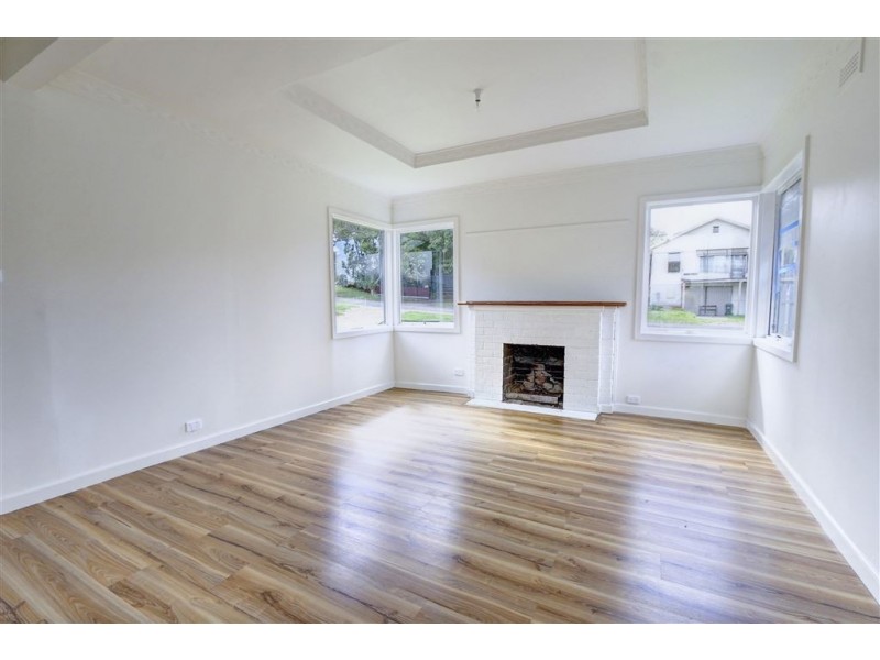 32 First Avenue, Rosebud VIC 3939